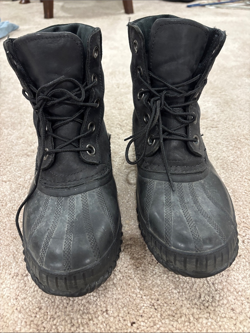 Sorel black leather & rubber waterproof boot size USA 7 very good condition.